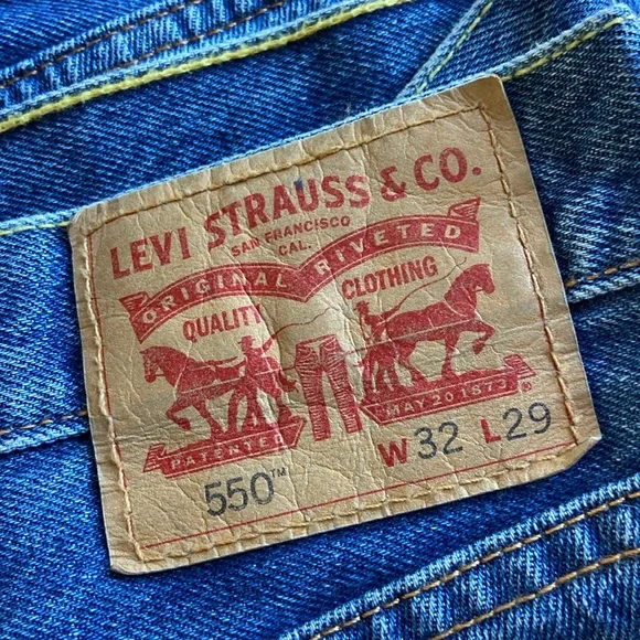 Two pairs of Levi's Jeans - Picture 3 of 3